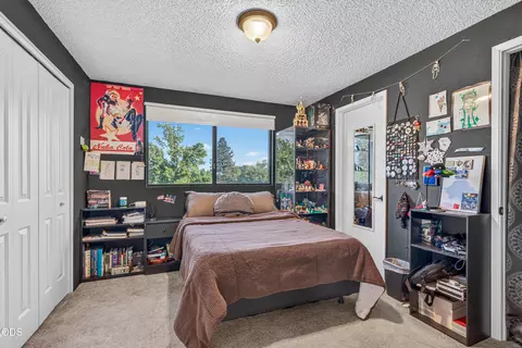 Bedroom - 206 Alder St, Phoenix, OR 97535 photo 3 of 3