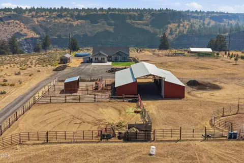 4819 SW Trout Rd, Terrebonne, OR 97760