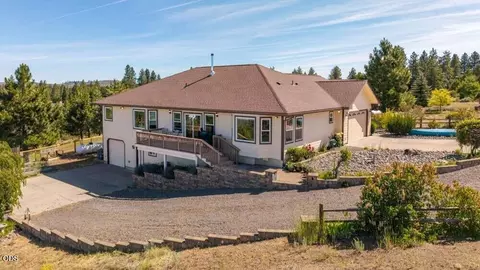 Exterior - 2961 Mark Ct, Chiloquin, OR 97624 photo 7 of 20