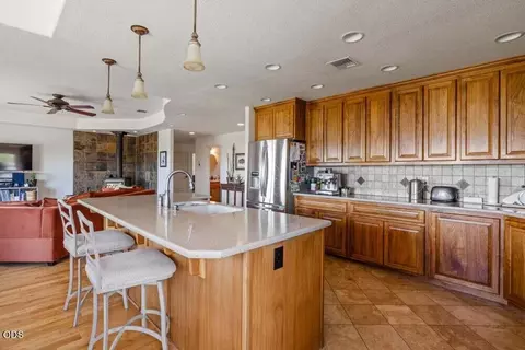 Kitchen - 2961 Mark Ct, Chiloquin, OR 97624 photo 5 of 5