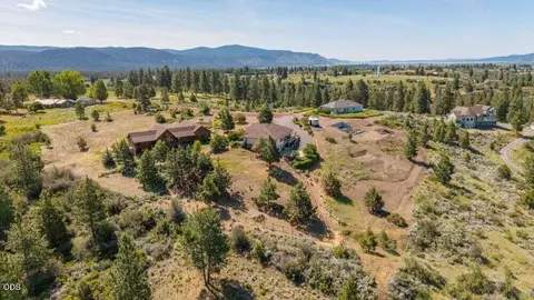 View/Area - 2961 Mark Ct, Chiloquin, OR 97624 photo 3 of 7