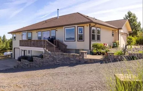 Exterior - 2961 Mark Ct, Chiloquin, OR 97624 photo 2 of 20
