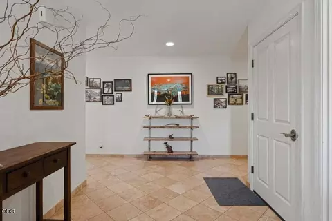Entry Way - 2961 Mark Ct, Chiloquin, OR 97624 photo 1 of 2