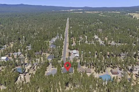 View/Area - 17407 Killdeer Dr, Bend, OR 97707 photo 2 of 4