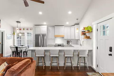 Kitchen - 17407 Killdeer Dr, Bend, OR 97707 photo 1 of 3