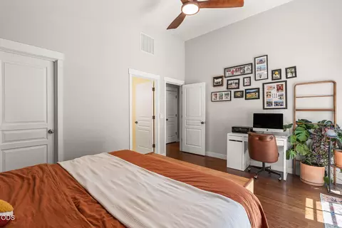 Bedroom - 17407 Killdeer Dr, Bend, OR 97707 photo 3 of 5