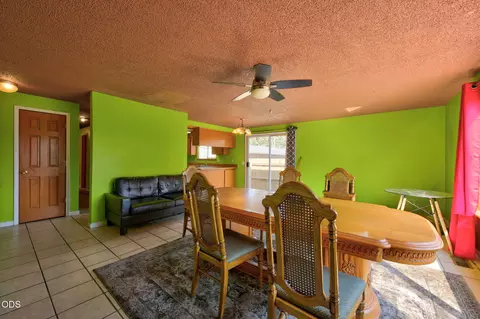 Dining - 567 SE Centennial St, Bend, OR 97702 photo 4 of 5