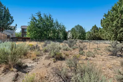 Exterior - 62855 Daniel Rd NE, Bend, OR 97701 photo 9 of 11