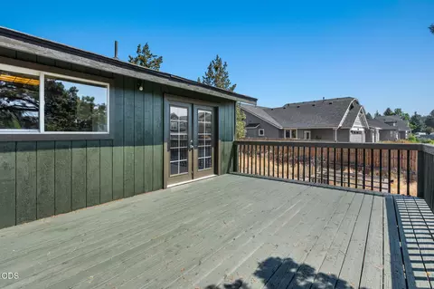 Exterior - 62855 Daniel Rd NE, Bend, OR 97701 photo 3 of 11