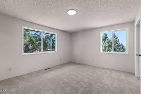 Bedroom - 62855 Daniel Rd NE, Bend, OR 97701 photo 3 of 4