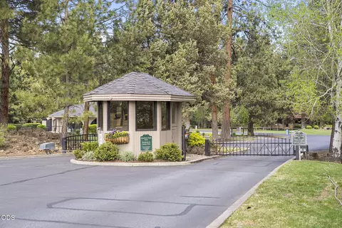 Other - 20398 Big Bear Ct, Bend, OR 97702 photo 11 of 14