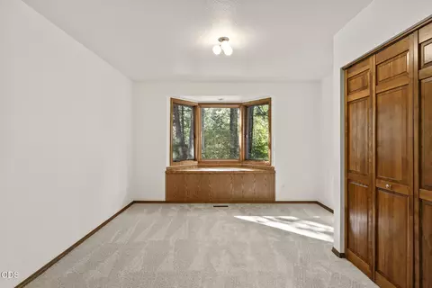 Bedroom - 20398 Big Bear Ct, Bend, OR 97702 photo 5 of 9