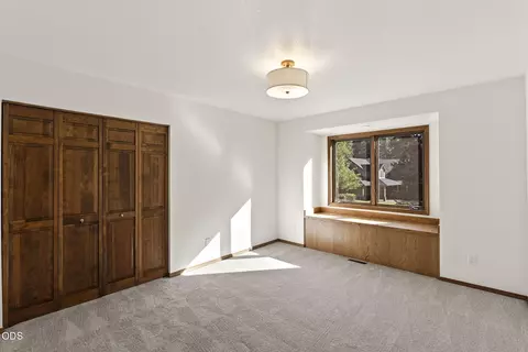 Bedroom - 20398 Big Bear Ct, Bend, OR 97702 photo 9 of 9
