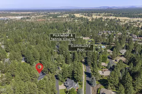 View/Area - 20398 Big Bear Ct, Bend, OR 97702 photo 4 of 13