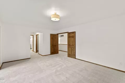 Bedroom - 20398 Big Bear Ct, Bend, OR 97702 photo 4 of 9