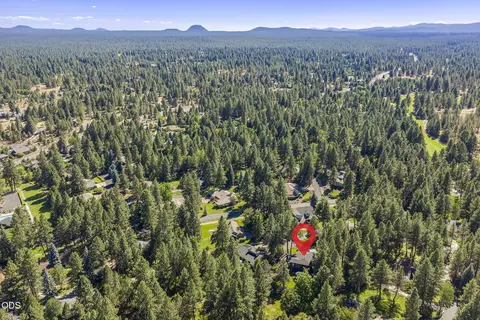 View/Area - 20398 Big Bear Ct, Bend, OR 97702 photo 6 of 13