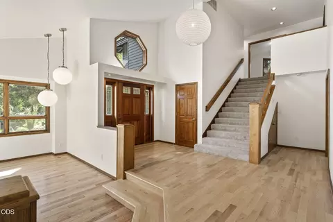 Entry Way - 20398 Big Bear Ct, Bend, OR 97702 photo 3 of 7