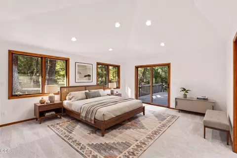 Bedroom - 20398 Big Bear Ct, Bend, OR 97702 photo 1 of 9