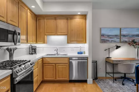 Kitchen - 61875 Broken Top Dr #27, Bend, OR 97702 photo 1 of 2