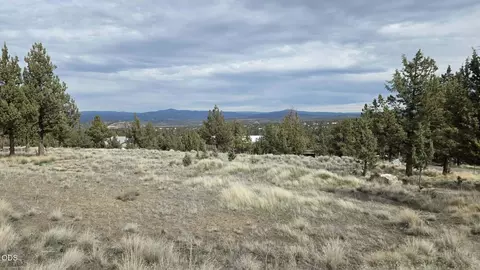 6648 SE Night Hawk Dr, Prineville, OR 97754