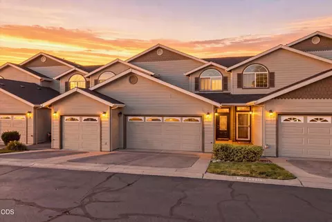 3855 Dover Ridge Dr #4, Medford, OR 97504