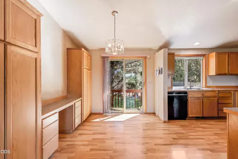 Kitchen - 63552 Boyd Acres Rd, Bend, OR 97701 photo 4 of 4