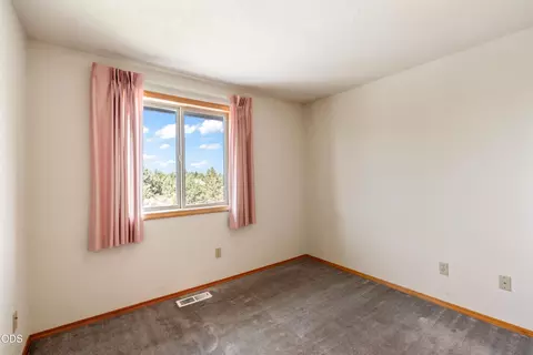 Bedroom - 63552 Boyd Acres Rd, Bend, OR 97701 photo 2 of 4