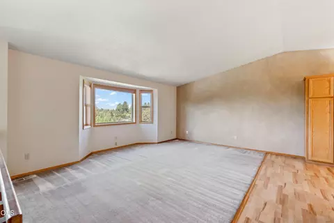 Living - 63552 Boyd Acres Rd, Bend, OR 97701 photo 4 of 5
