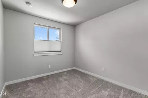 Bedroom - 61624 SE Depot Loop, Bend, OR 97702 photo 4 of 7