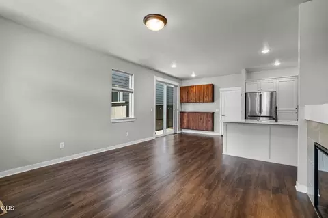 Living - 61624 SE Depot Loop, Bend, OR 97702 photo 6 of 6