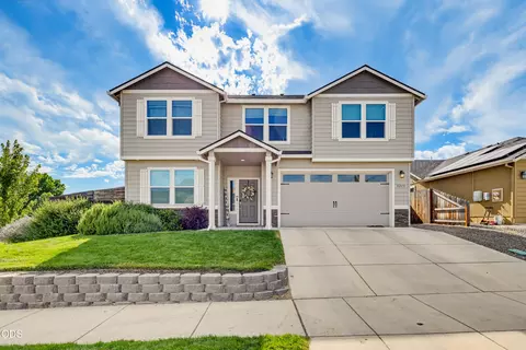 3215 Mccloud St, Medford, OR 97504