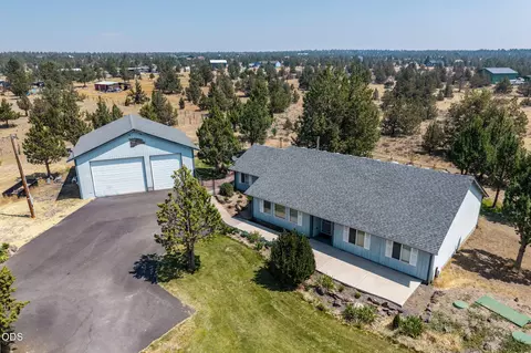 7502 SE Bluebird Ln, Prineville, OR 97754