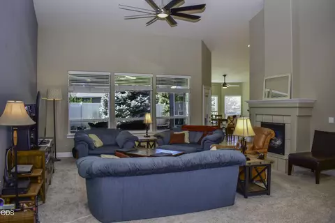 Living - 94 Skyhawk Dr, Eagle Point, OR 97524 photo 1 of 2