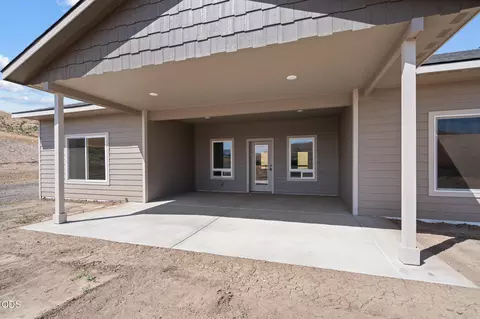 Exterior - 46054 Mckay Creek Rd, Pendleton, OR 97801 photo 3 of 11