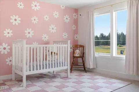 Bedroom - 20498 Murphy Rd, Bend, OR 97702 photo 4 of 7