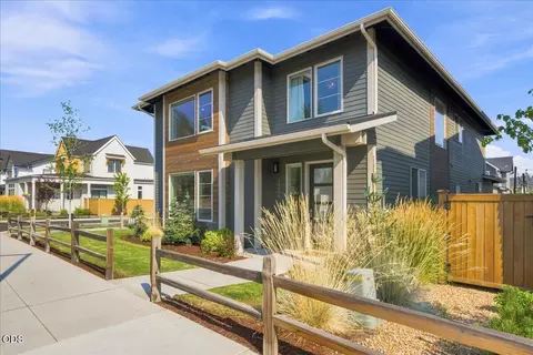 Exterior - 20498 Murphy Rd, Bend, OR 97702 photo 2 of 6