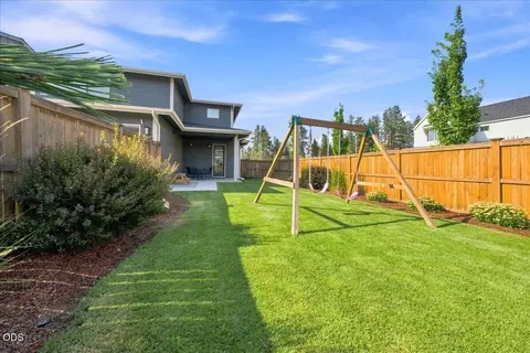 Exterior - 20498 Murphy Rd, Bend, OR 97702 photo 5 of 6
