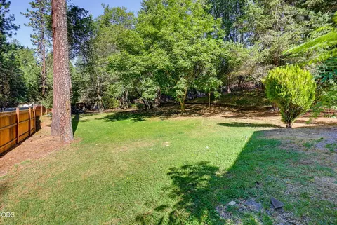 Exterior - 4184 Evans Creek Rd, Rogue River, OR 97537 photo 10 of 28