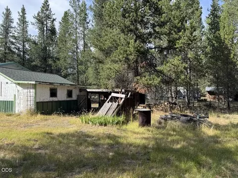 Exterior - 52720 Wayside Loop, La Pine, OR 97739 photo 3 of 8