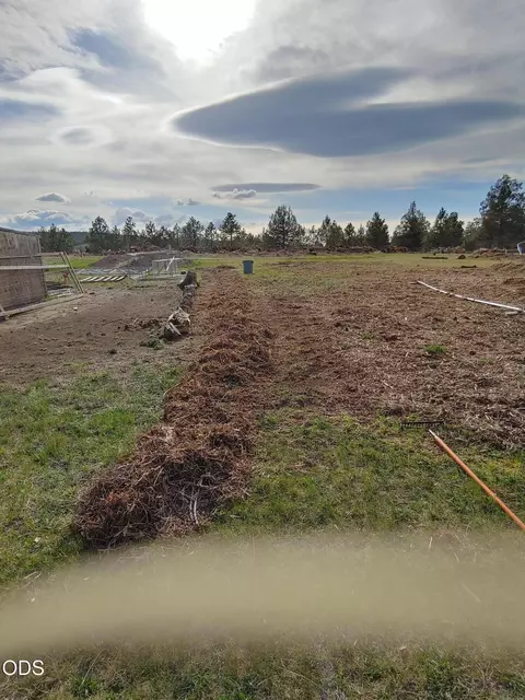 Exterior - 65665 SW 61st St, Bend, OR 97703 photo 1 of 10