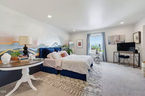 Bedroom - 249 Dano Dr, Phoenix, OR 97535 photo 1 of 3