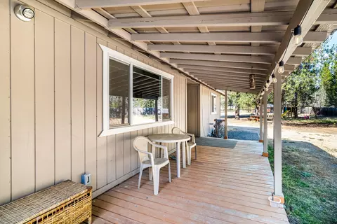Exterior - 15920 Frances Ln, La Pine, OR 97739 photo 2 of 17
