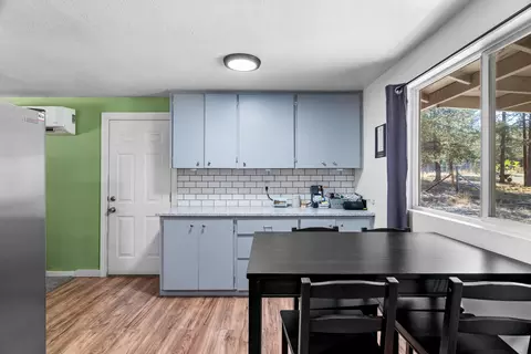 Dining - 15920 Frances Ln, La Pine, OR 97739 photo 1 of 1