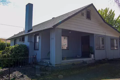 1711 Prune St, Medford, OR 97501