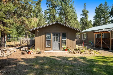 Exterior - 17274 Jacinto Rd, Bend, OR 97707 photo 6 of 11