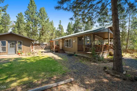 Exterior - 17274 Jacinto Rd, Bend, OR 97707 photo 2 of 11