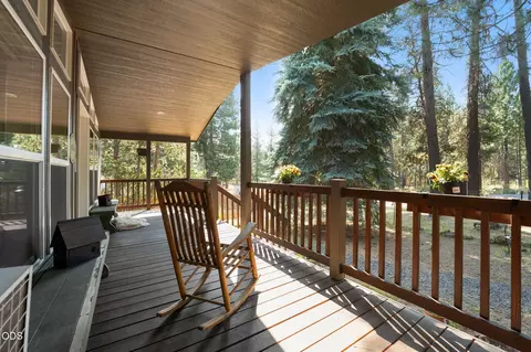 Exterior - 17274 Jacinto Rd, Bend, OR 97707 photo 5 of 11