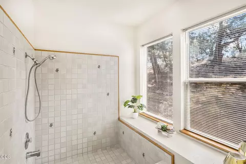 Bath - 64502 Mcgrath Rd, Bend, OR 97701 photo 2 of 3