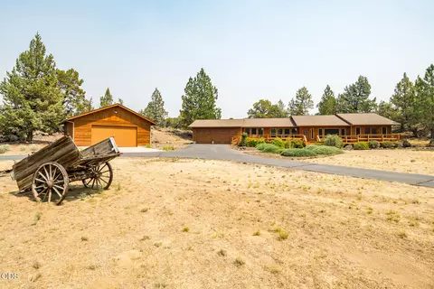 Exterior - 64502 Mcgrath Rd, Bend, OR 97701 photo 3 of 15