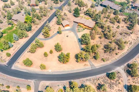 View/Area - 64502 Mcgrath Rd, Bend, OR 97701 photo 1 of 4